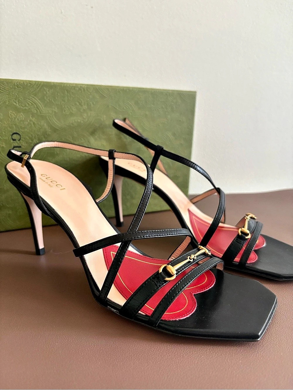 GUCCI Victoria Strappy Horsebit Sandal Heels Black US 10